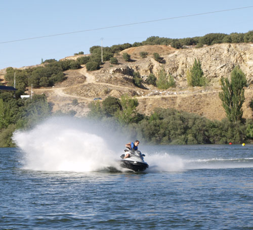 Alquiler de motos de agua, Madrid 