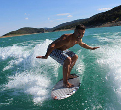 Actividad acuática de wakeboard para empresas